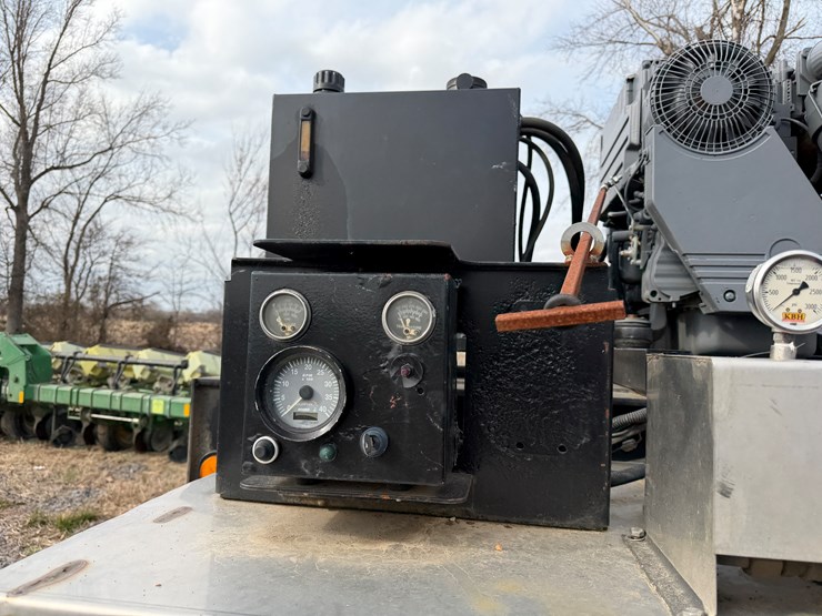 #40961-•-2011-magnolia-/-adams-t/a-fertilizer-tender-trailer-image-41