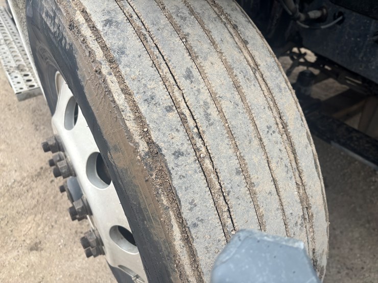 2016-freightliner-cascadia-113-image-84