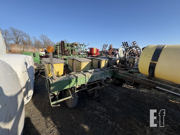 john-deere-7000-image-8