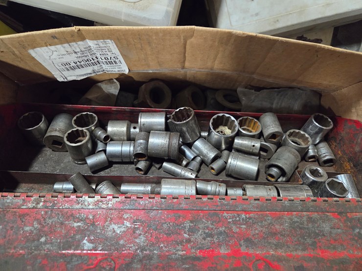 #5371-•-pallet-of-misc.-sockets,-tools,-and-hardware-image-3