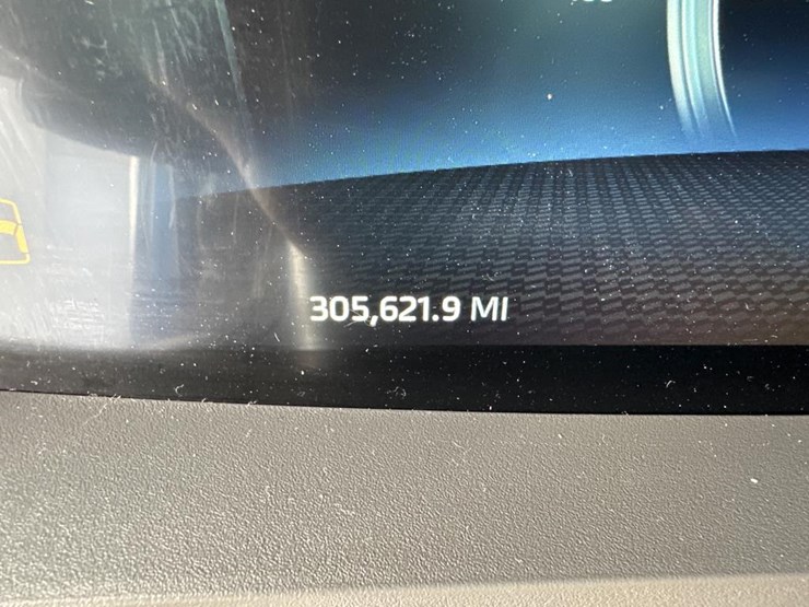 2022-kenworth-t680-image-43