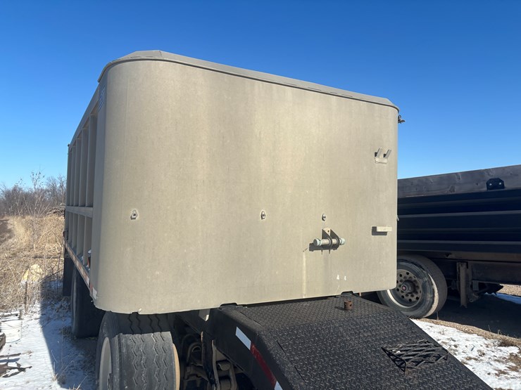 #2292-•-1991-cornhusker-pup-trailer-image-9