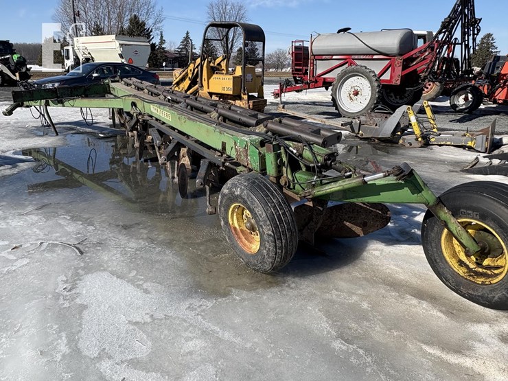 john-deere-820-image-8