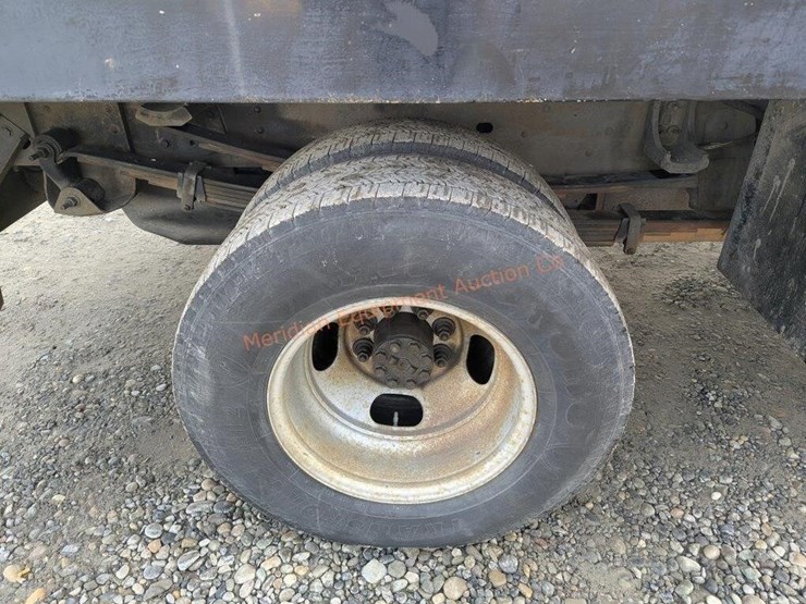 2003-chevrolet-3500-image-18