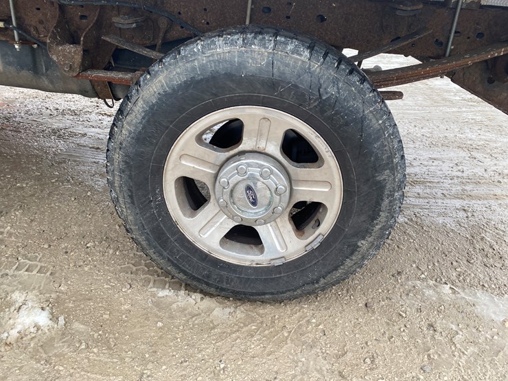 2005-ford-f350-image-31