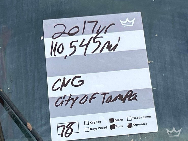 2017-peterbilt-320-image-26