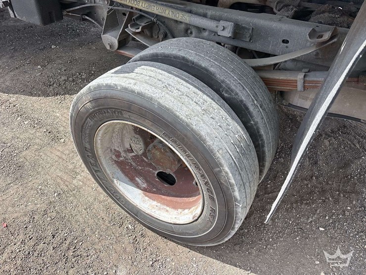 2011-ford-f450-image-16