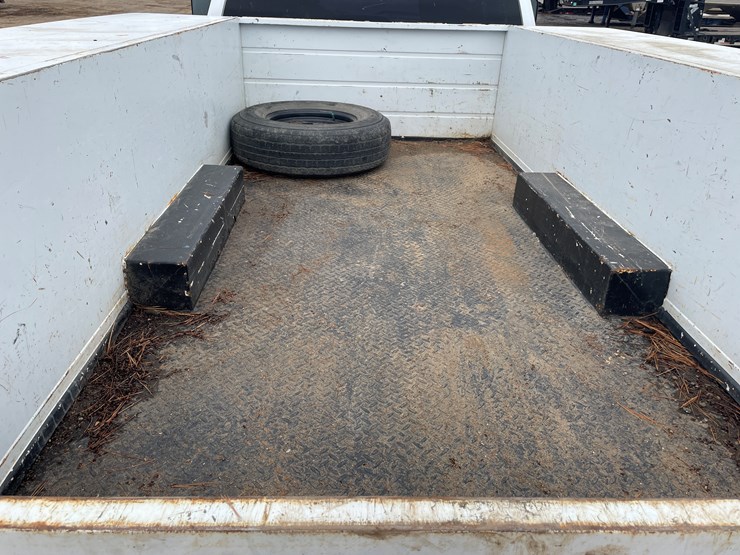 2008-gmc-3500-image-24