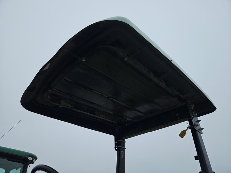 2017-john-deere-6110m-image-9