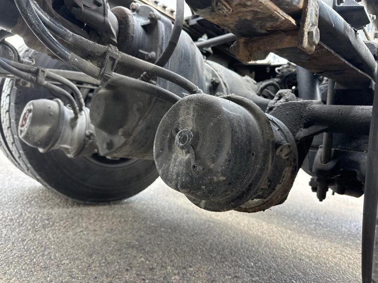 2020-kenworth-t680-image-32