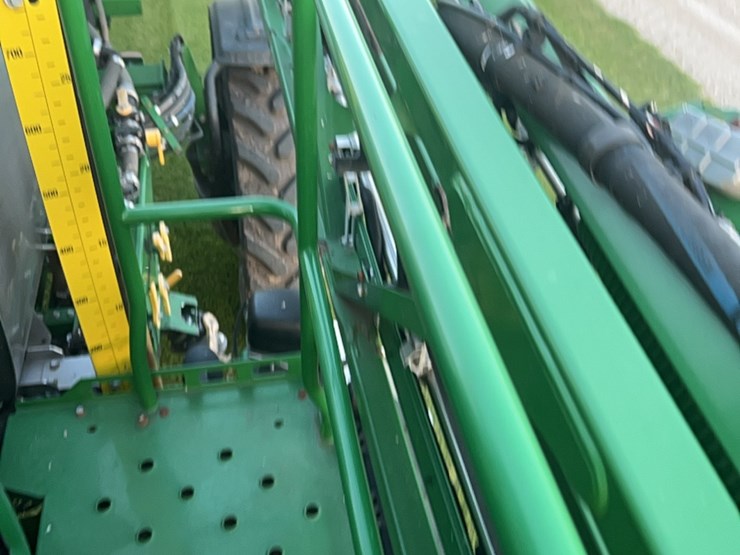 2014-john-deere-r4030-image-42