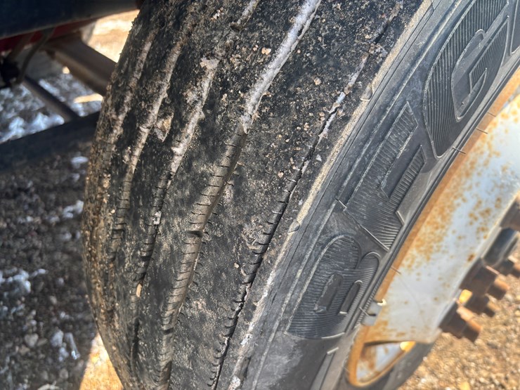 #2294-•-2013-freightliner-m2-flatbed-truck-image-67