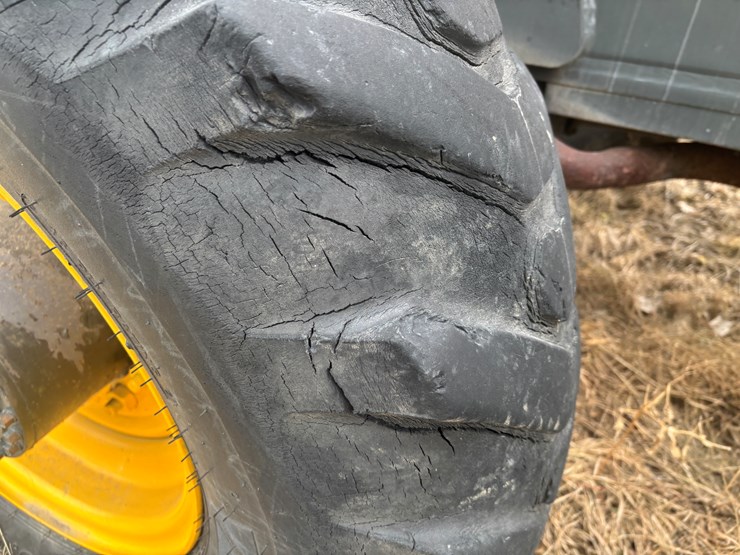 #2310-•-2004-gehl-rs8-telehandler-image-76