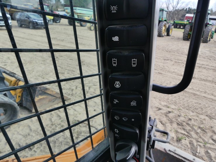 2023-case-tv620b-image-15