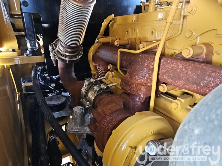 2026-caterpillar-930-image-30