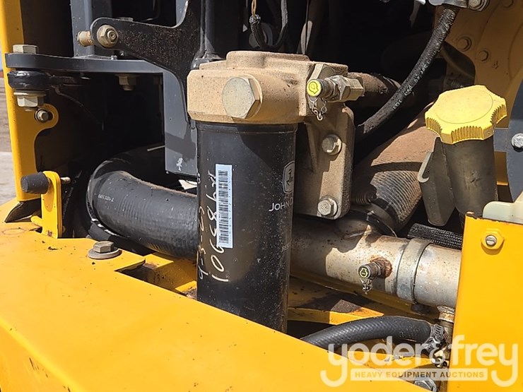 2018-deere-460e-image-44