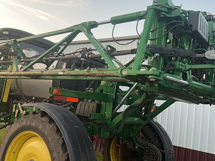 2014-john-deere-r4030-image-16