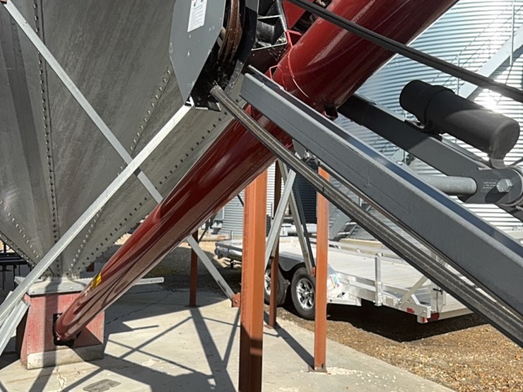 meridian-grain-auger-8“-x-39‘,-used-little,-like-brand-new,-equipped-with-220-single-phase-motor,-10-hp-image-11