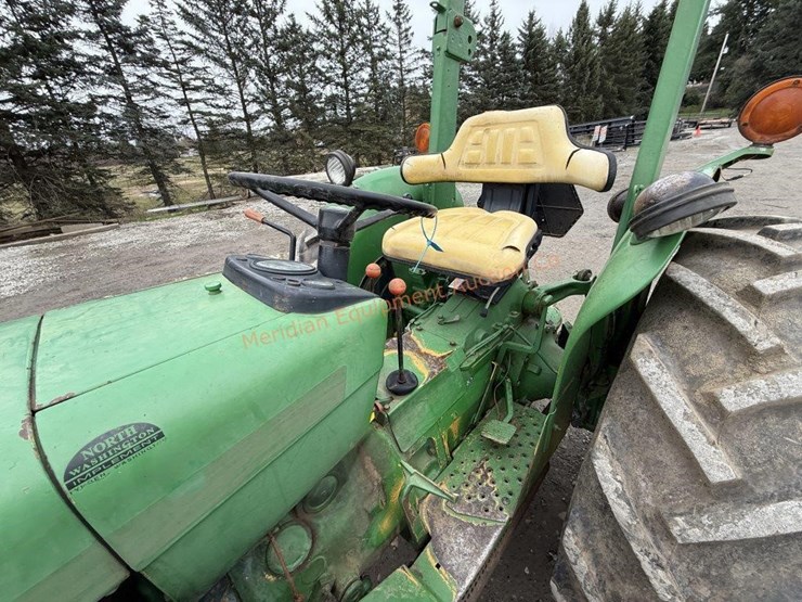 john-deere-2040-image-24