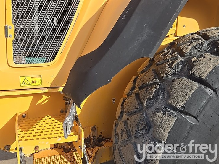 2014-volvo-l150h-image-79