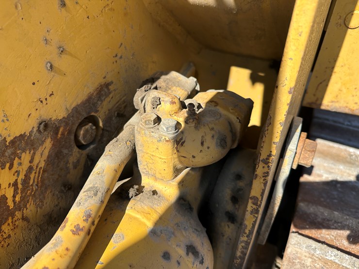 caterpillar-963-image-21