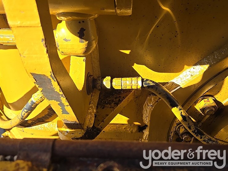 2005-caterpillar-140h-vhp-plus-image-53