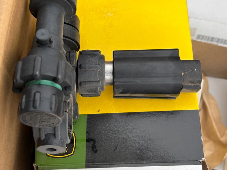 john-deere-hawkie-nozzle-bodies-image-11