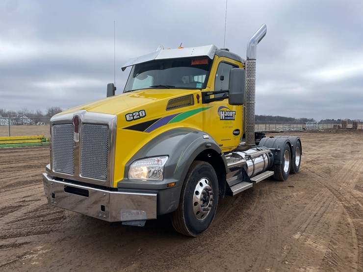 2019-kenworth-t880-image-1