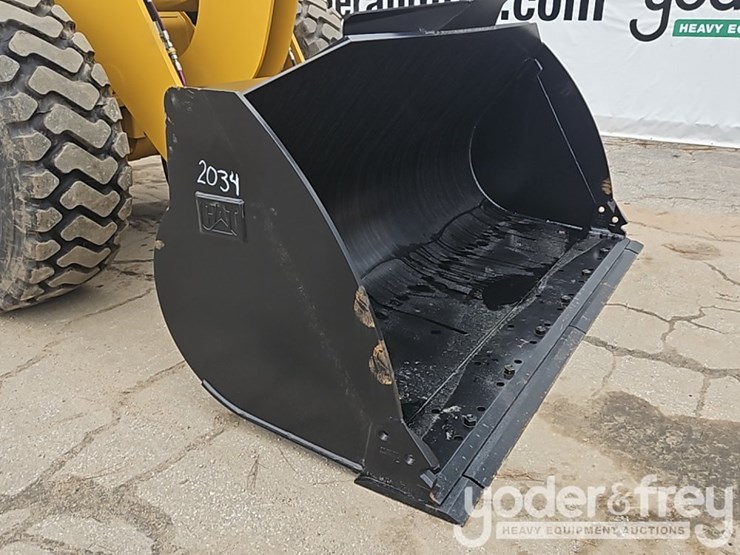 2026-caterpillar-926-image-12