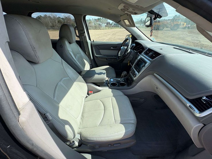 2016-gmc-acadia-slt-image-24