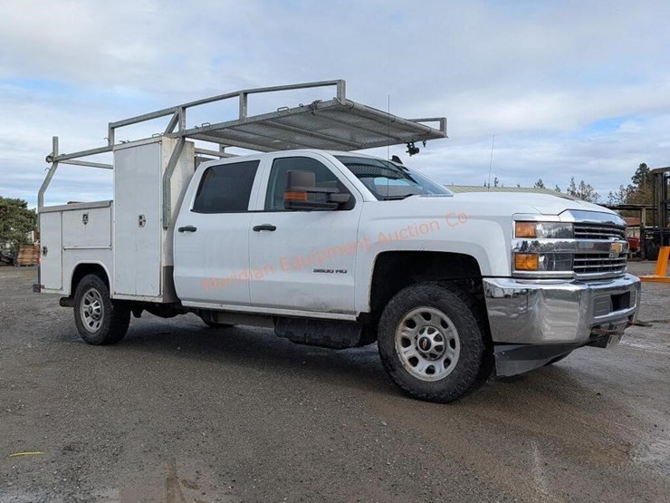 2017-chevrolet-silverado-3500-image-3