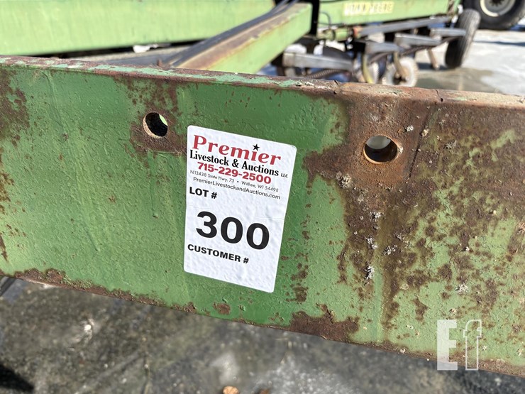 john-deere-820-image-10