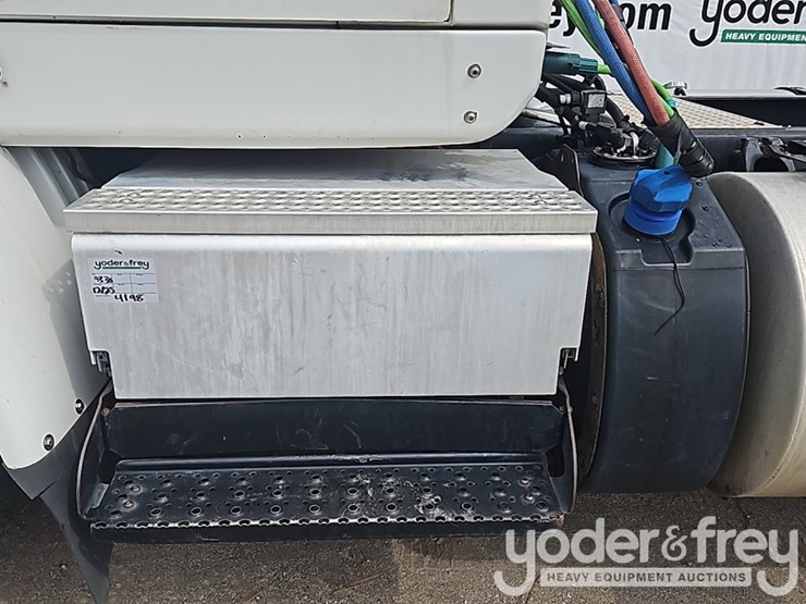 2017-international-8600-image-14