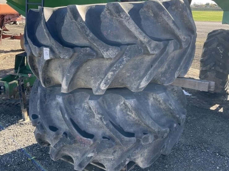 john-deere-32-image-1