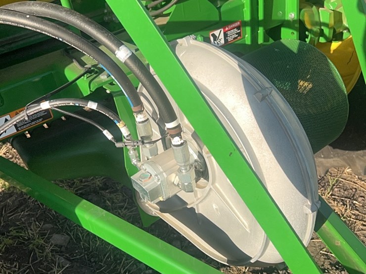 2018-john-deere-1910-image-200