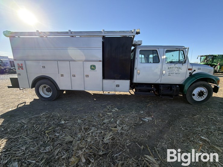 2001-international-4700-image-5