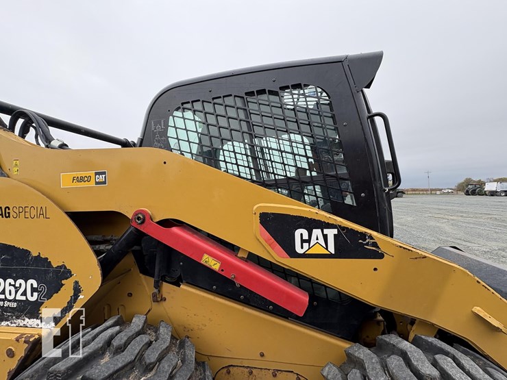 2013-caterpillar-262c2-image-14