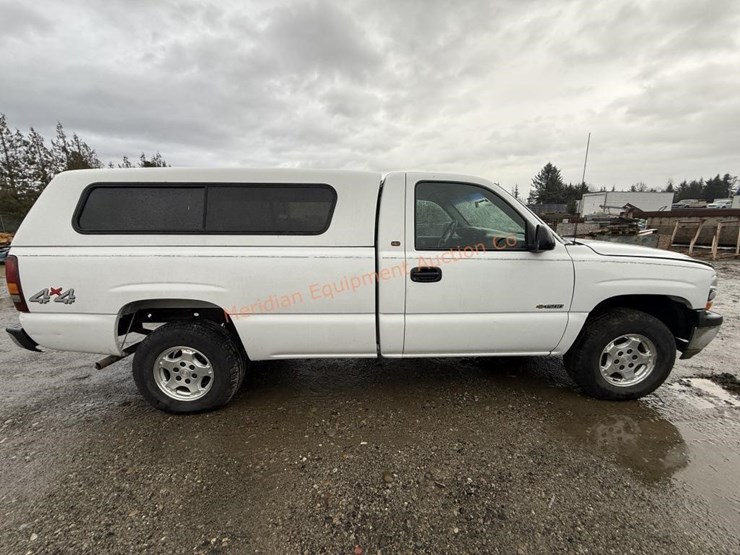 2000-chevrolet-silverado-1500-image-9