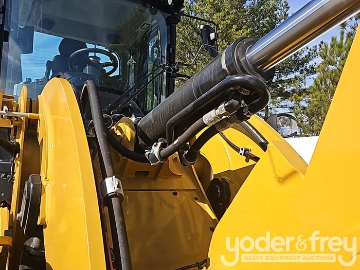 2026-caterpillar-930-image-53