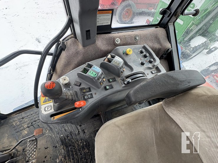 2002-new-holland-8670a-image-21