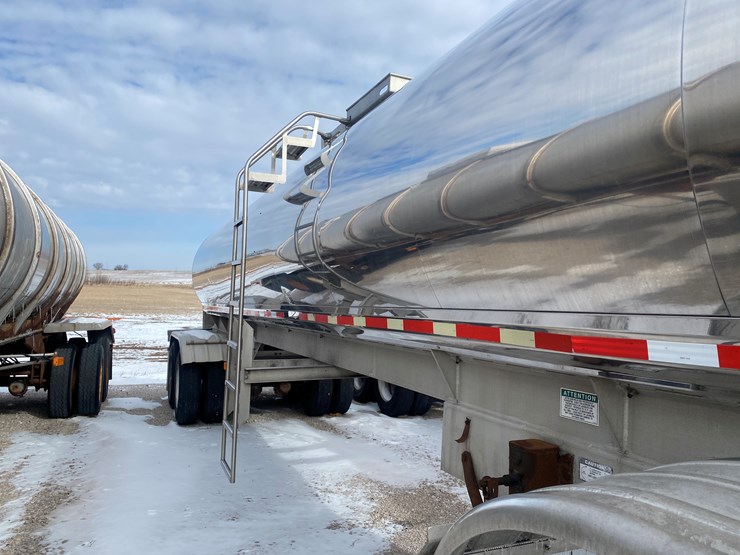 2000-walker-tanker-image-5