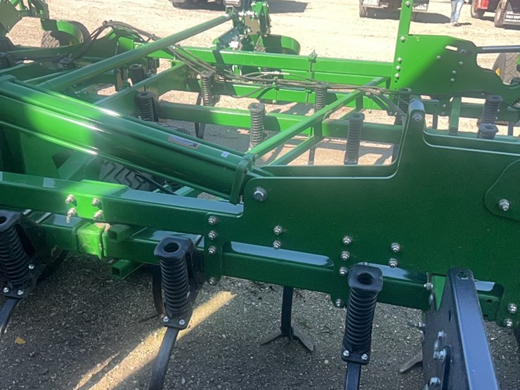 2024-john-deere-52-image-91