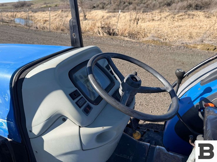 new-holland-t4030f-image-39