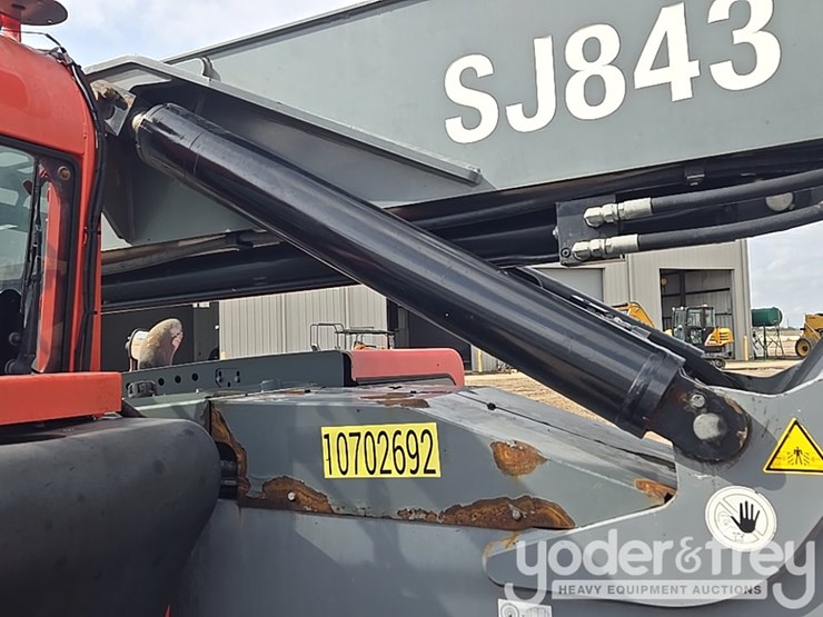 2017-skyjack-sj843th-image-31