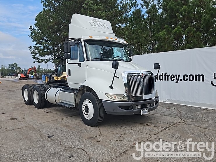 2017-international-8600-image-6