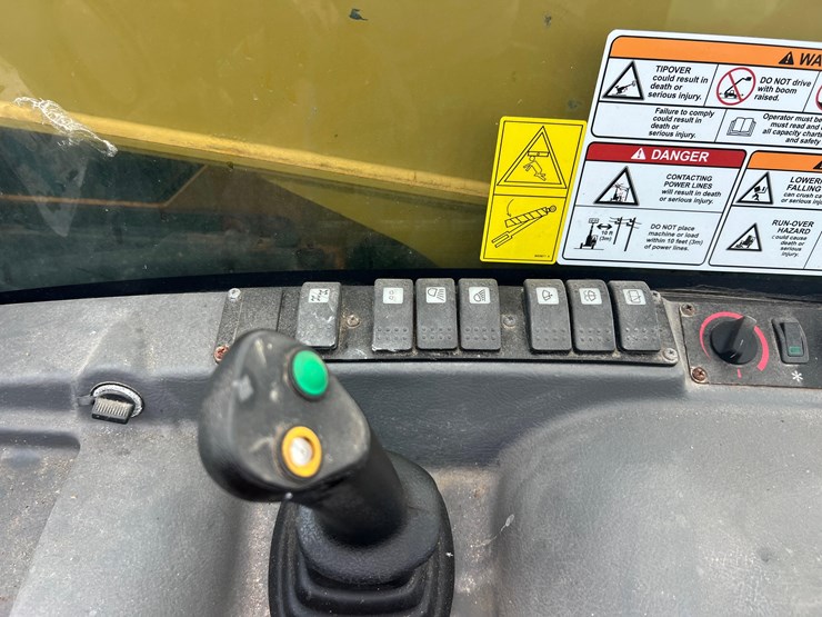 caterpillar-th255c-image-19