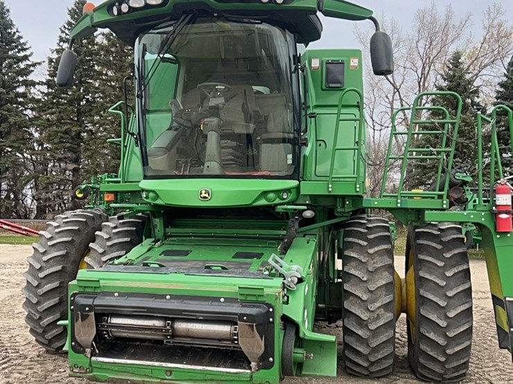 2014-john-deere-s680-image-15
