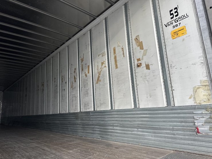 2015-utility-53'-image-21