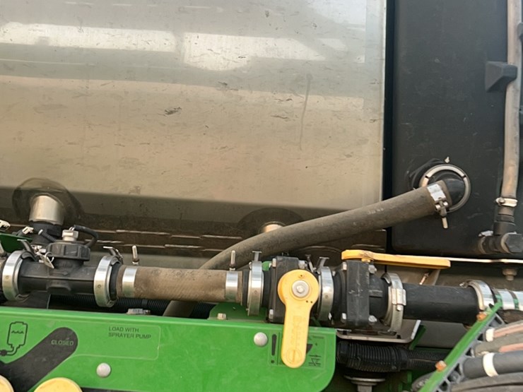 2014-john-deere-r4030-image-24