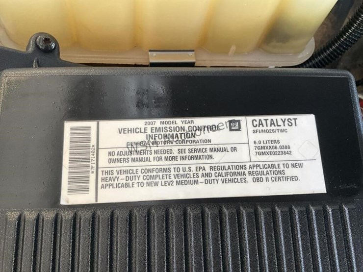 2007-chevrolet-silverado-3500-image-16